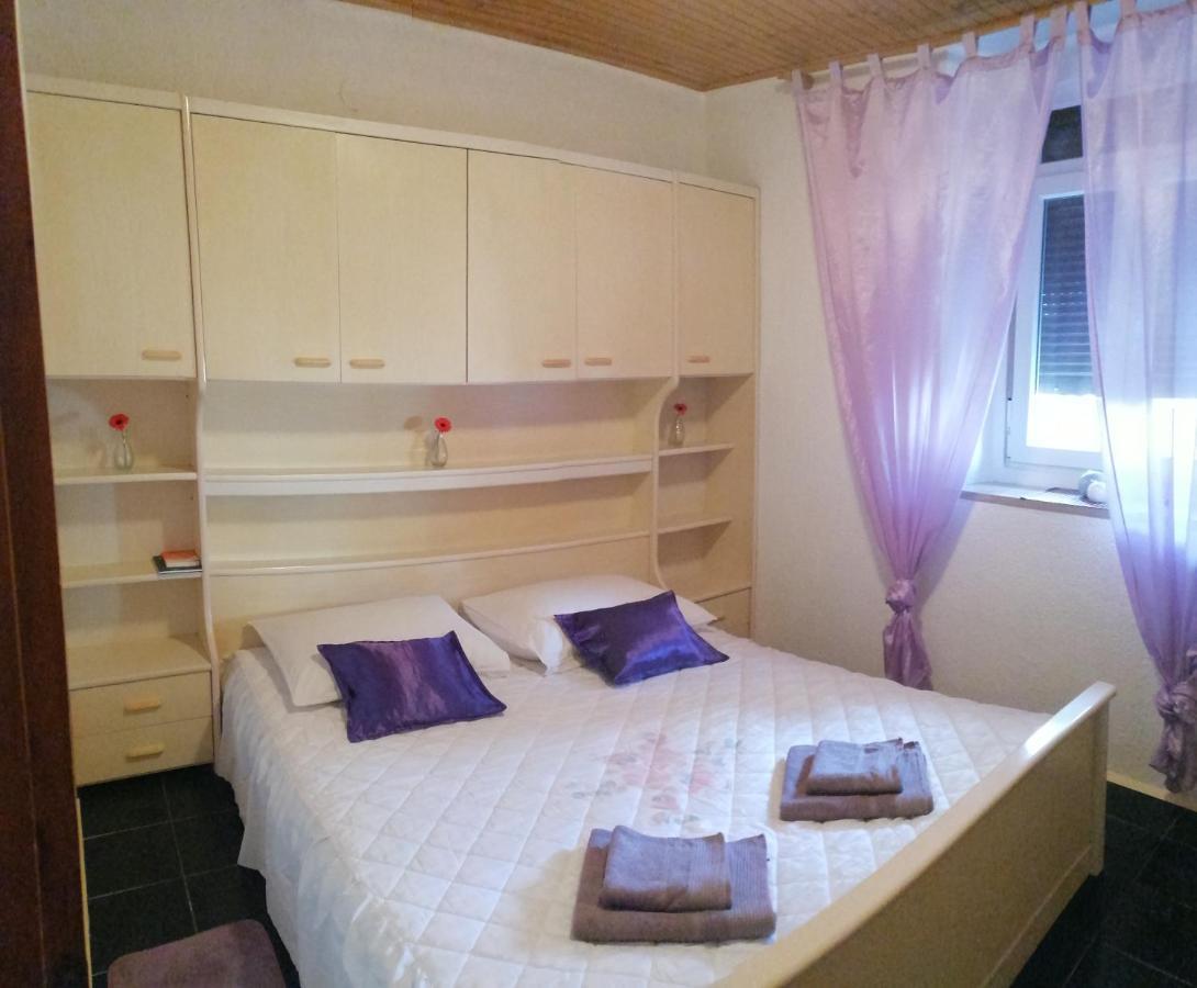 Apartman Zepina พูลา ภายนอก รูปภาพ